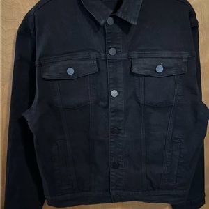 Fashion Nova Men Denim Jacket. SIZE.  Medium LIGHTWEIGHT VERY STRETCHY. 🔥NWT🔥